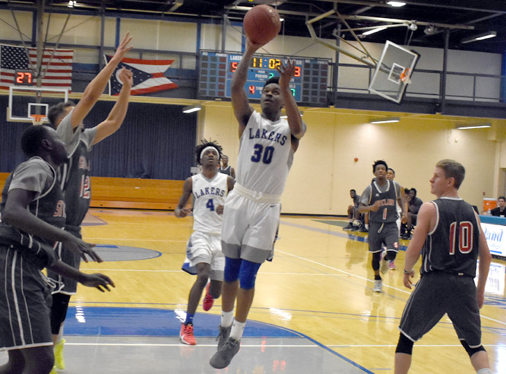 Lakeland ends regular season with a loss to Sinclair, 90-75