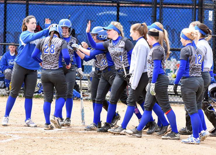 Kallista Hribar’s three home runs and seven RBIs helps Lakers sweep Edison, 10-6 and 9-6