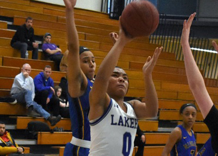 Strong finish in first half lifts Lakeland over Lorain County, 71-58