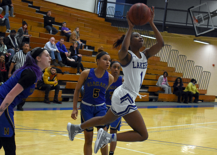 Lakers drop second straight game to Niagara County, 74-61