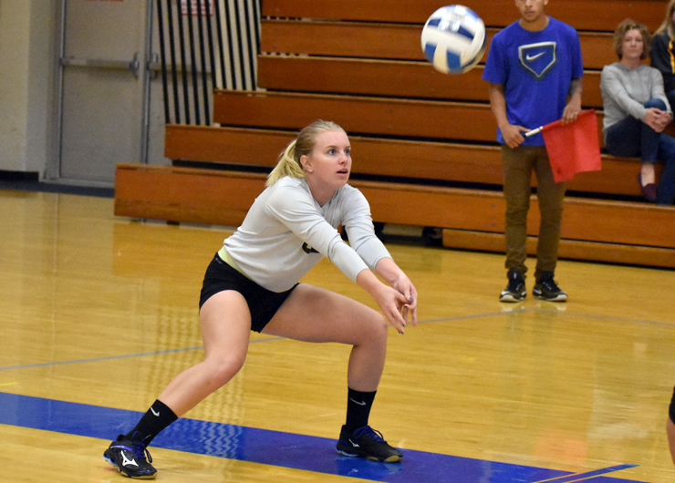 Lakers sweep Kalamazoo Valley to open final day of Raider Challenge, 3-0