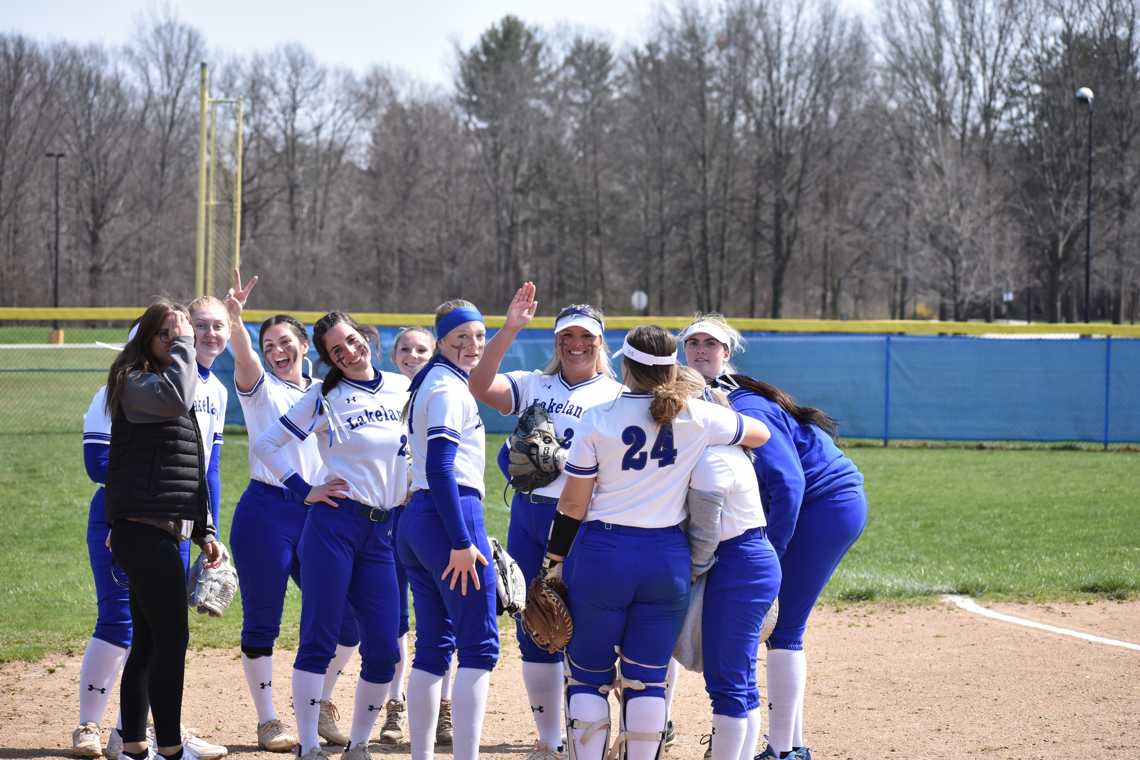 Softball drops DH at Triceratops