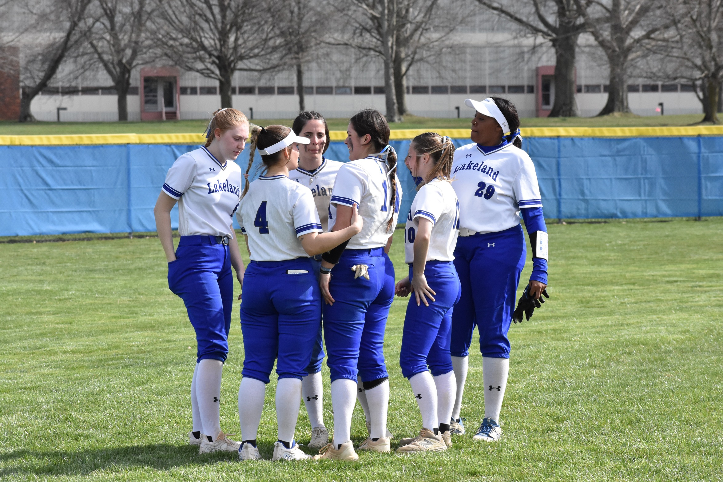 Lakers softball splits with Express