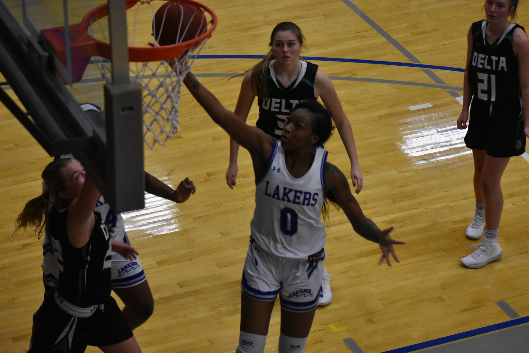 Lady Lakers basketball falls to Pioneers