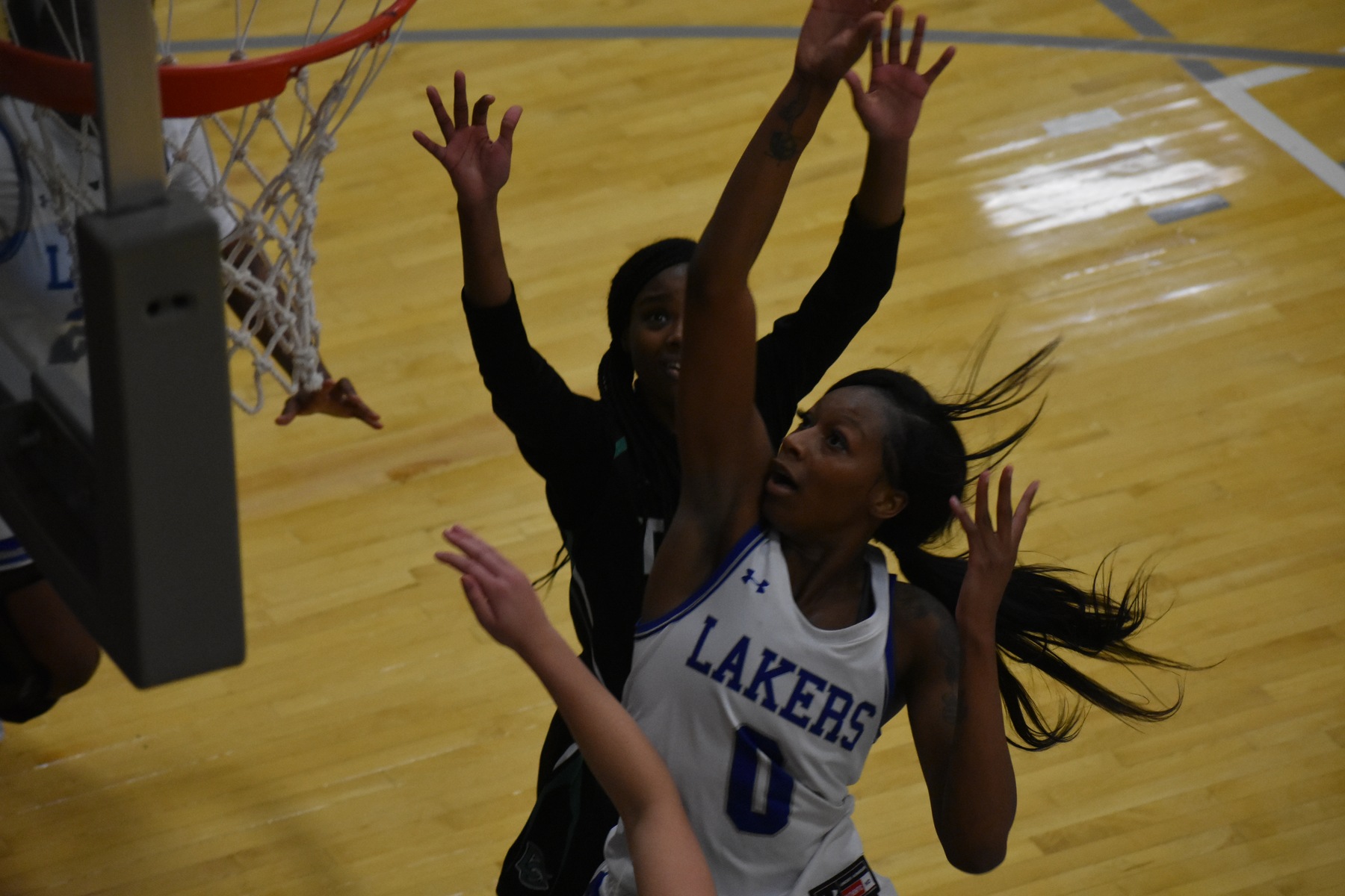 Lakeland women’s basketball coasts to victory